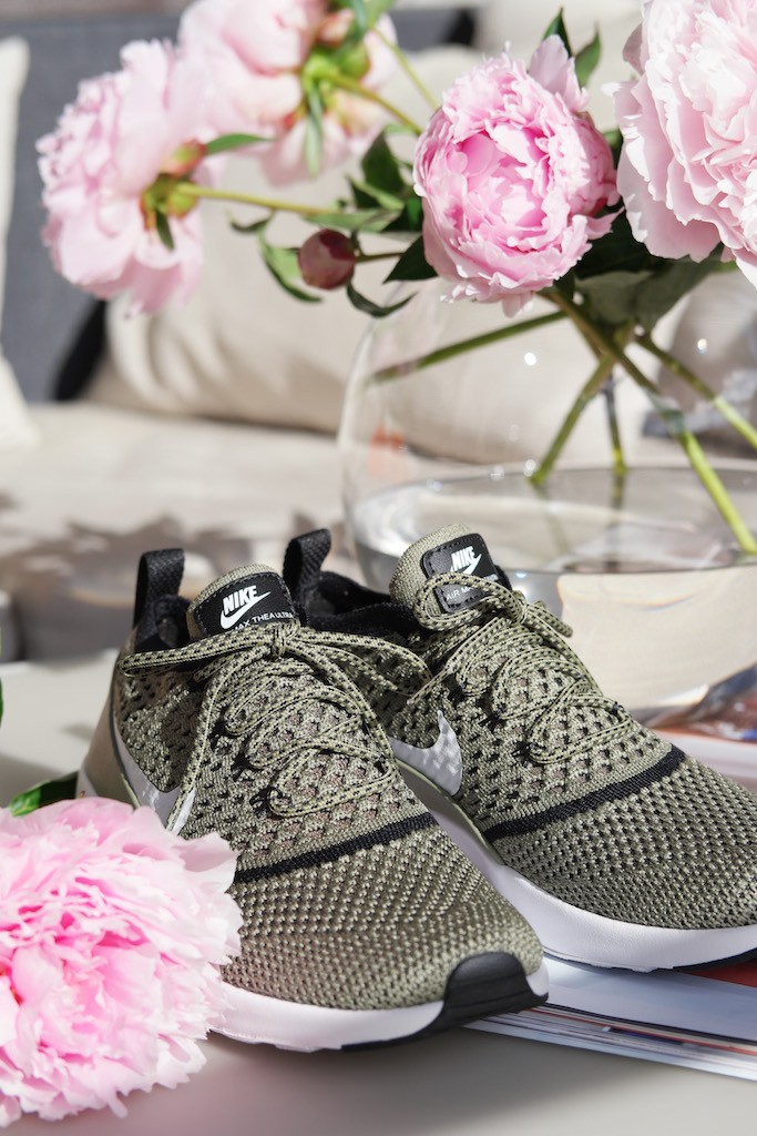 Nike Thea sneakers - Ladybirds Nest Blogg